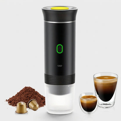 Cafetera portátil Nómada cargando por USB-C